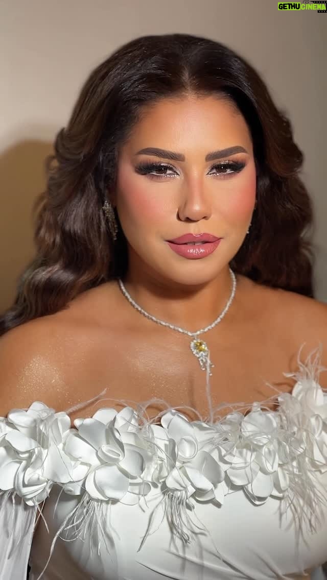 Hoda Saad - 3K Likes - الجميلة @houdasaadofficiel من آخر أعمالها #فوتونا 

✨Glam team ✨

Makeup @souhasalehmua 
Hairstyles @sef_nour 

#makeup #morocco #trend #videoclip #celebreties #moroccanartist #houdasaad #instagram #fyp #musicvideo