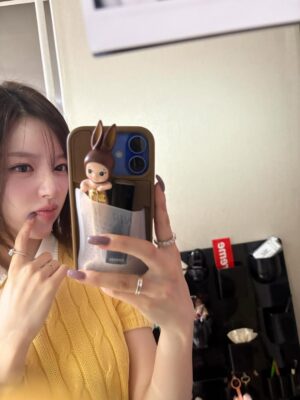 Hong Ji-yoon Instagram - 단발도 잘가구