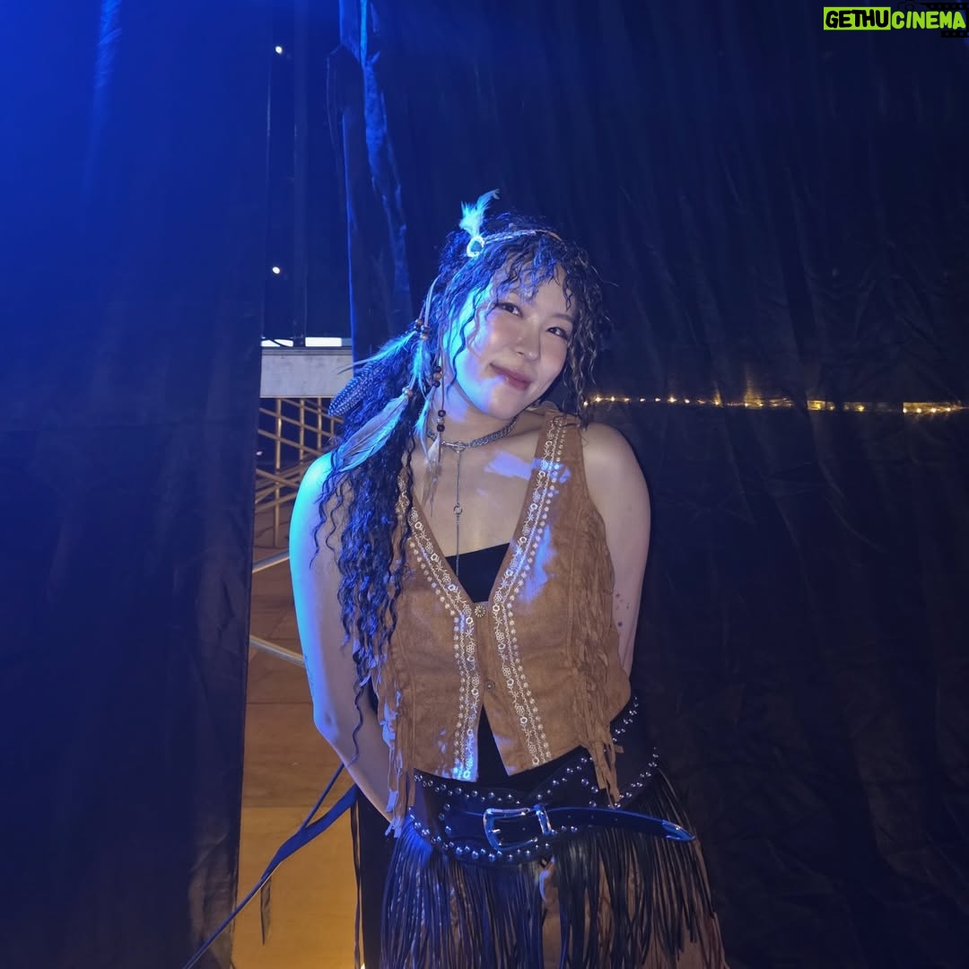 Hyojin Choi - 8.5K Likes - 대장정이 끝났어요 💖
감사합니다!
범수들 
사!!랑!!해!! (콩콩콩)