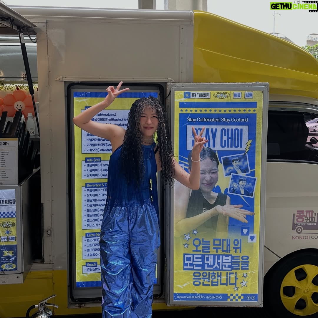 Hyojin Choi - 8.5K Likes - 대장정이 끝났어요 💖
감사합니다!
범수들 
사!!랑!!해!! (콩콩콩)
