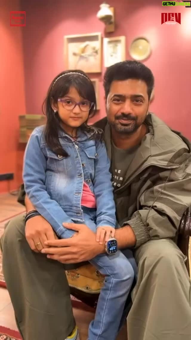 Idhika Paul - 23.5K Likes - আমাদের গল্পের সাথে যদি আপনাদের গল্পের মিল থেকে থাকে, তাহলে আপনার বাবা-মায়ের সাথে কাটানো আপনার বিশেষ মুহূর্তগুলো আমাদের সাথে শেয়ার করুন 💛
আমাদের ট্যাগ করতে ভুলবেন না এবং #Projapati2 ও #PantaStory হ্যাশট্যাগ ব্যবহার করুন — আমরা সবচেয়ে হৃদয়স্পর্শী গল্পগুলো আমাদের সোশ্যাল মিডিয়ায় তুলে ধরব, যা আগামী প্রজন্মকে অনুপ্রাণিত করবে এমন সুন্দর সম্পর্কগুলোকে উদযাপন করার জন্য।

If our story resonates with you, share your own moments with your parents 💛
Tag us and use #Projapati2 & #PantaStory — we’ll feature the most heartfelt stories on our social media, to celebrate bonds that inspire generations to come.