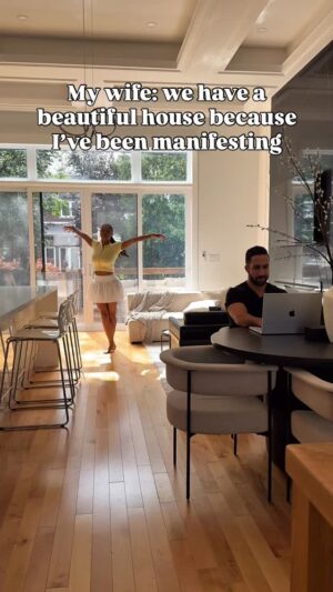 Ika Wong Instagram - Keep manifesting babe… 😂
.
.
.
#wife #marriage #bestwifeever #realtorwife #realtorlife