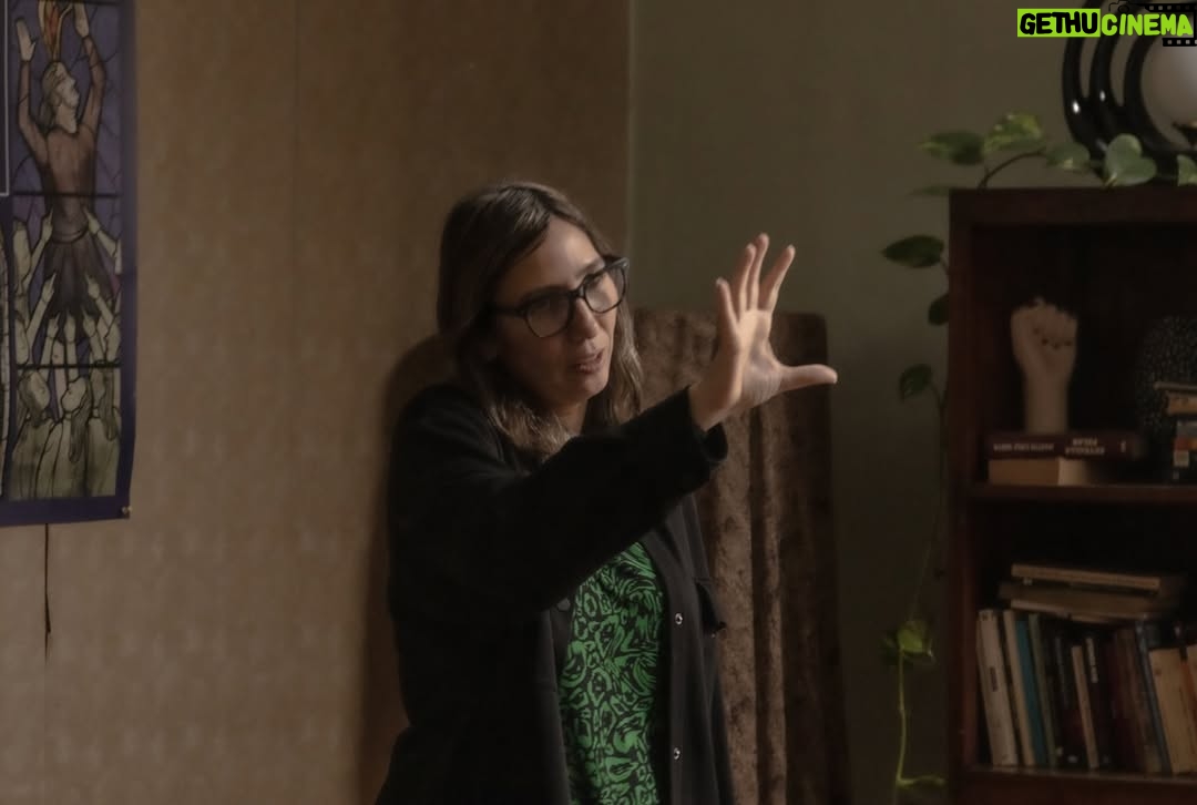 Ilse Salas - 6.7K Likes - Nos costó unos 6 años, muchas risas, lágrimas, discusiones, silencios, lecturas, locura,peleas, insomnio y un infinito “confiemos confiemos” .Imaginamos una ruta  y con quién andar y cada vez que alguien más se sumaba al viaje el sueño se hacía más
poderoso y más real. #LaLiberación 
Mis amigas, mis maestras, mis colegas …  siempre: GRACIAS.