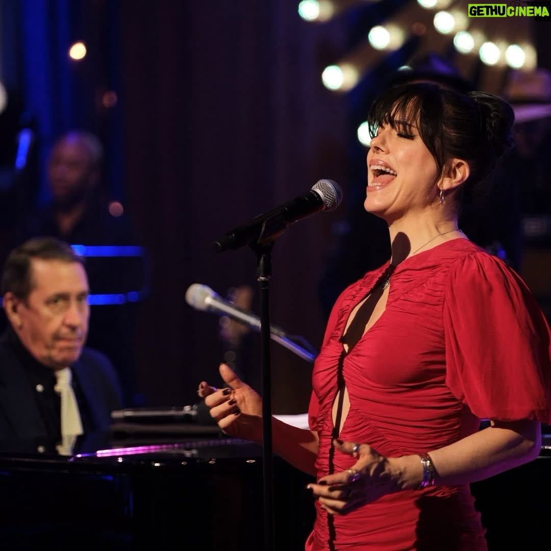 Imelda May - 5.1K Likes - 2025 only good moments!
I’ll spare you the bad ones 😅 
Let’s keep this shit unrealistically Instagrammy winner happy. 🏆