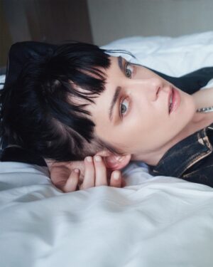 Imogen Poots Instagram - Kristen Stewart spent years trying to get her directorial debut, “The Chronology of Water” off the ground. When she met Imogen Poots, something clicked.

For the digital cover of i-D, the duo talk through their friendship, upcoming film, inspirations, and more.

See the story at the link in bio.

Written by @ariel_lebeau
Photography by @morgan.maher
Styling by @esthermatillaoubina
Imogen Hair Stylist @hairbyjohnd
Imogen Makeup Artist @missjobaker
Kristen Hair Stylist @hairbyadir
Kristen Makeup Artist @storyofmailife
Nail Technician @eriishizu 
Production @themorrisongroup
Location @lermitagebh