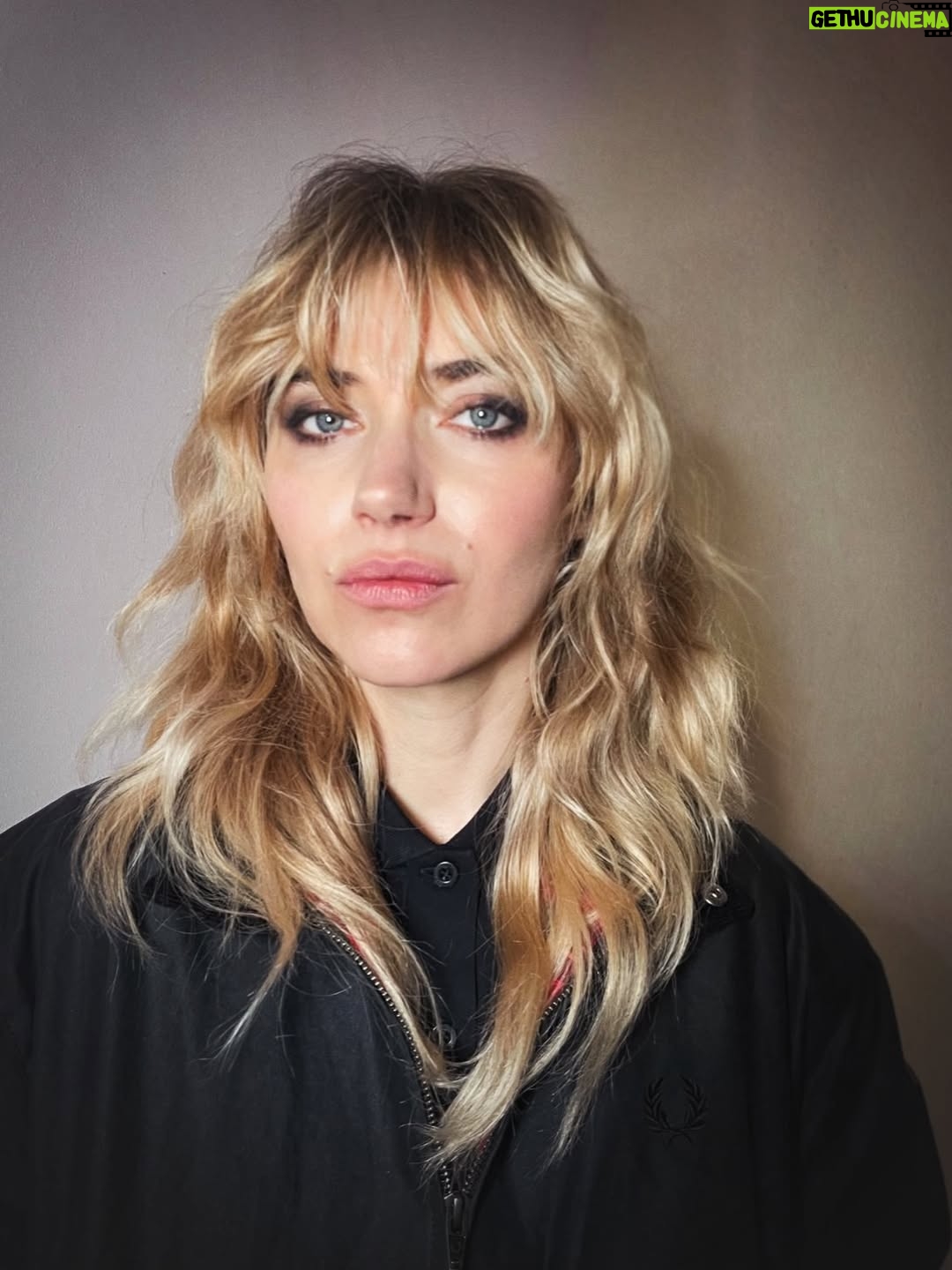Imogen Poots - 12K Likes - Headin out to @britishfilminstitute southbank to talk w Mr Kermode w Brett and Will about our movie #allofyou out now on @appletv 🎀

@justinejenkins 
@halleybrisker