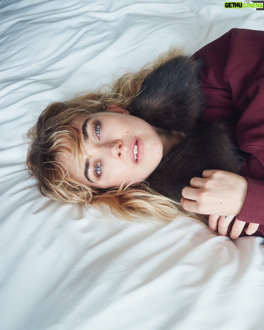 Imogen Poots - 13.5K Likes - Kristen Stewart spent years trying to get her directorial debut, “The Chronology of Water” off the ground. When she met Imogen Poots, something clicked.

For the digital cover of i-D, the duo talk through their friendship, upcoming film, inspirations, and more.

See the story at the link in bio.

Written by @ariel_lebeau
Photography by @morgan.maher
Styling by @esthermatillaoubina
Imogen Hair Stylist @hairbyjohnd
Imogen Makeup Artist @missjobaker
Kristen Hair Stylist @hairbyadir
Kristen Makeup Artist @storyofmailife
Nail Technician @eriishizu 
Production @themorrisongroup
Location @lermitagebh