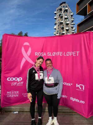 Ina Svenningdal Instagram - Mitt første løp🎀 for saken! Og i dag løp jeg litt ekstra for @herremcamilla 🩷
