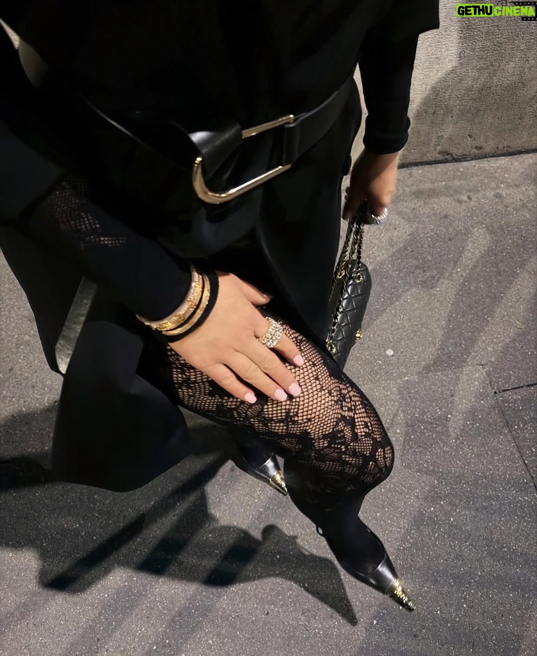 Inès Lee - 509 Likes - PVRIS BY NIGHT ✨ #fashionblogger#inspioutfit#parisbynight#fashionista