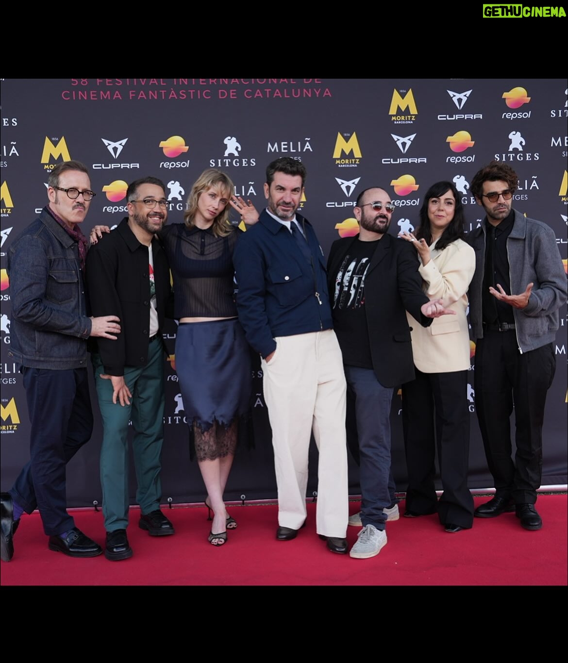 Ingrid García Jonsson - 2.3K Likes - Qué GUAY empezar a compartir Rafaela y su Loco Mundo con vosotros
Gracias a todos los que vinísteis al pase al @sitgesfestival 

@anibalgomezoficial es el creador de esta serie dirigida por @ernestosevillaoficial (te echamos de menos)

¿Pronto? (Nunca es tarde si la dicha es buena) En @atresplayer