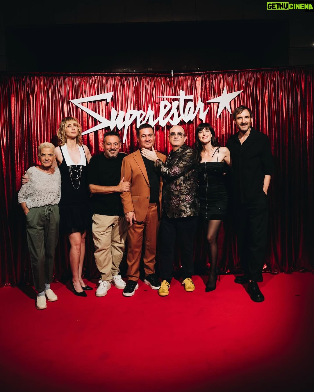 Ingrid García Jonsson - 1.4K Likes - Qué fantasía la presentación de #Superestar y qué bien está compartirlo con ese repartazo

Gracias a todos los que vinisteis
El 18 de Julio es ya mismo. Qué nervios 😁