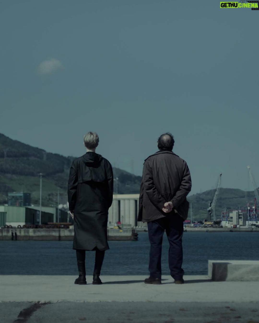 Ingrid García Jonsson - 1.8K Likes - UNA BALLENA ya está en @enfilmin 
Podéis verla en casa con las persianas bien bajadas!
🐋
Ojalá os guste