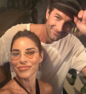 Irmak Ünal Instagram - Sen buna Kaos diyorsan, öyle olsun. Ben buna kaos kostümü giymiş bir hizalanma diyorum. ❤️‍🔥

✨✨✨✨✨✨

Call it chaos if you must. I call it alignment in disguise. 
❤️‍🔥⚔️