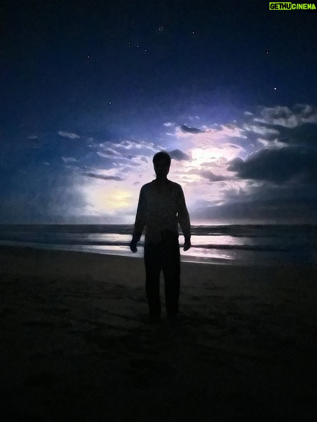 Isabel Lucas - 7.5K Likes - I’ve heard it said that in birth, a mother journeys to the stars to gather the soul of her baby.

I’ve felt our little one summon us too, guiding us gently into their world.

This quiet, wild magic found us on new moon, watching lightning and stars dance over the sea.

🐚