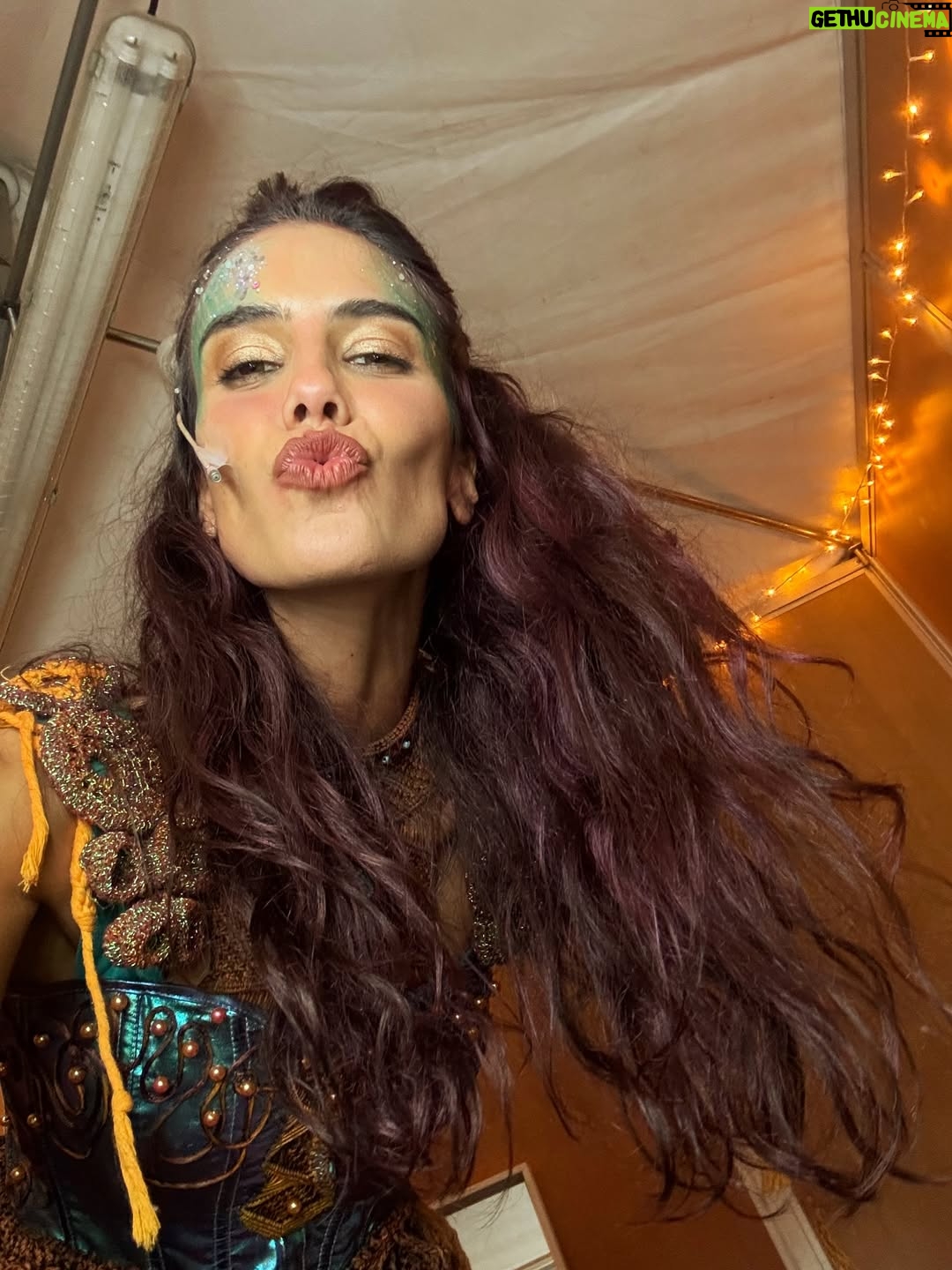 Isabela Valadeiro - 6.8K Likes - Mais um fim-de-semana no belo Porto com muitos espetáculos e desta feita com maravilhosas surpresas na plateia. Obrigada queridos amigos e amigas pelo vosso carinho e aplauso @maryyy_monteiro @joana_aguiar_ @hugofreitas.hairmake @eestebam @marlenesbc love you all ♥️
Obrigada, ainda, pela estadia ao carregado de história @cenicaportohotel que em tempos foi casa para a companhia de teatro Modestos e que hoje tem uma sala de espetáculos disponível para o efeito.
E por fim, obrigada ao meu @fiat_pt, comigo para todo o lado.

#pub