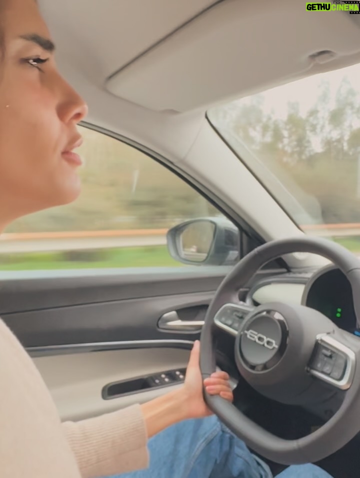 Isabela Valadeiro - 6.8K Likes - Mais um fim-de-semana no belo Porto com muitos espetáculos e desta feita com maravilhosas surpresas na plateia. Obrigada queridos amigos e amigas pelo vosso carinho e aplauso @maryyy_monteiro @joana_aguiar_ @hugofreitas.hairmake @eestebam @marlenesbc love you all ♥️
Obrigada, ainda, pela estadia ao carregado de história @cenicaportohotel que em tempos foi casa para a companhia de teatro Modestos e que hoje tem uma sala de espetáculos disponível para o efeito.
E por fim, obrigada ao meu @fiat_pt, comigo para todo o lado.

#pub