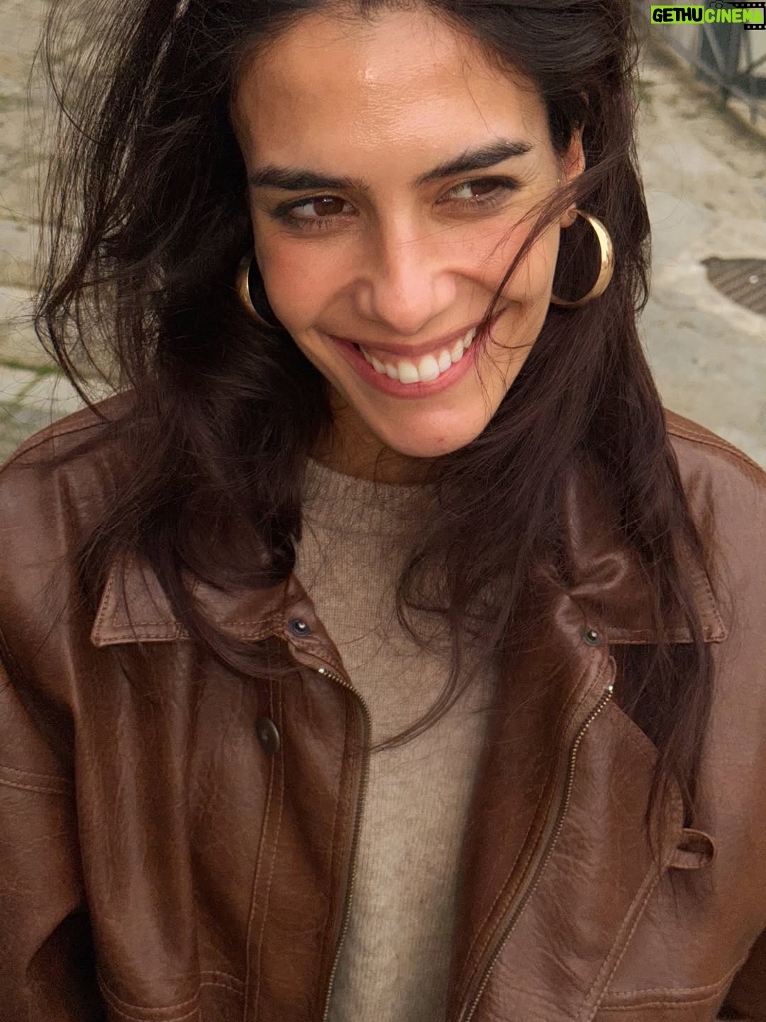 Isabela Valadeiro - 6.8K Likes - Mais um fim-de-semana no belo Porto com muitos espetáculos e desta feita com maravilhosas surpresas na plateia. Obrigada queridos amigos e amigas pelo vosso carinho e aplauso @maryyy_monteiro @joana_aguiar_ @hugofreitas.hairmake @eestebam @marlenesbc love you all ♥️
Obrigada, ainda, pela estadia ao carregado de história @cenicaportohotel que em tempos foi casa para a companhia de teatro Modestos e que hoje tem uma sala de espetáculos disponível para o efeito.
E por fim, obrigada ao meu @fiat_pt, comigo para todo o lado.

#pub