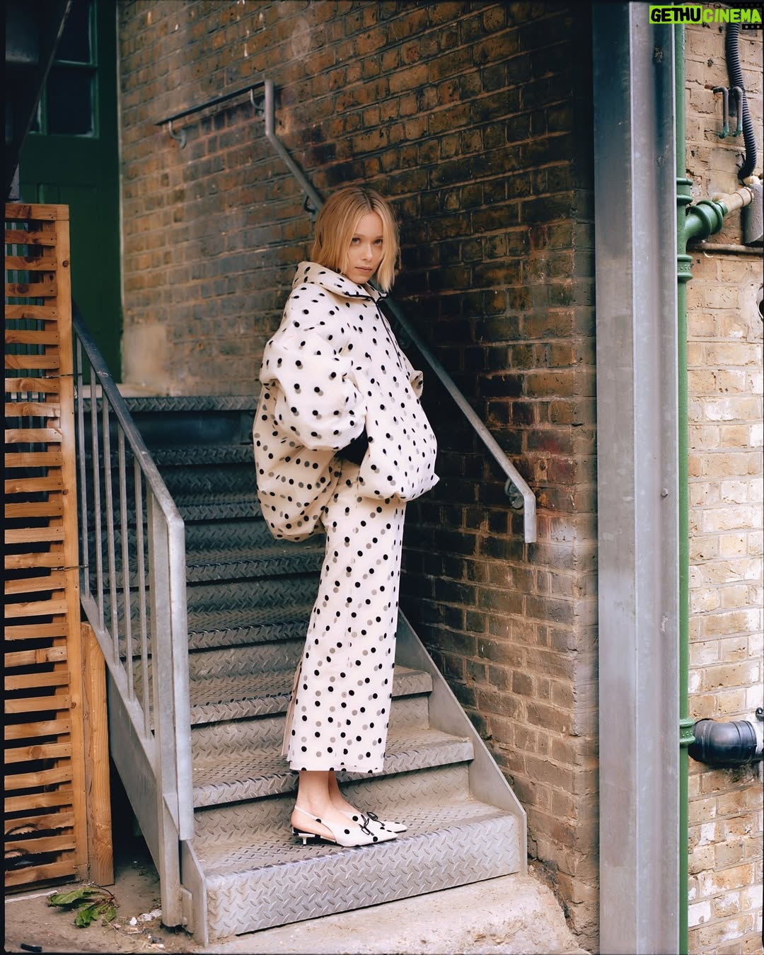 Ivanna Sakhno - 48K Likes - SCHÖN🎪🪁 

Had the most whimsical day running around London. Thank you for having me x

photography. Hannah Cosgrove
interview. Naureen Nashid
styling. Kate Sinclair
hair. Sophie Sugarman
make up. Brooke Simons
creative production. Clara La Rosa