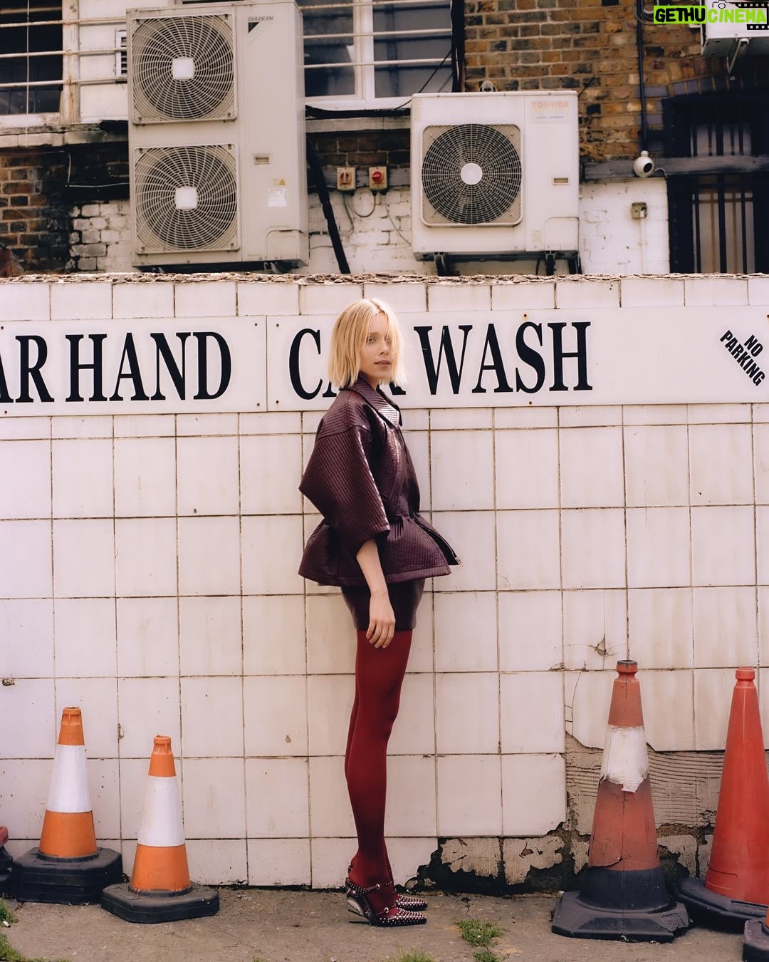 Ivanna Sakhno - 48K Likes - SCHÖN🎪🪁 

Had the most whimsical day running around London. Thank you for having me x

photography. Hannah Cosgrove
interview. Naureen Nashid
styling. Kate Sinclair
hair. Sophie Sugarman
make up. Brooke Simons
creative production. Clara La Rosa