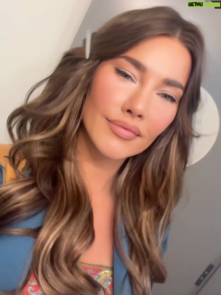 Jacqueline MacInnes Wood - 37.5K Likes - A little slice of paradise ☀️🤍🐥