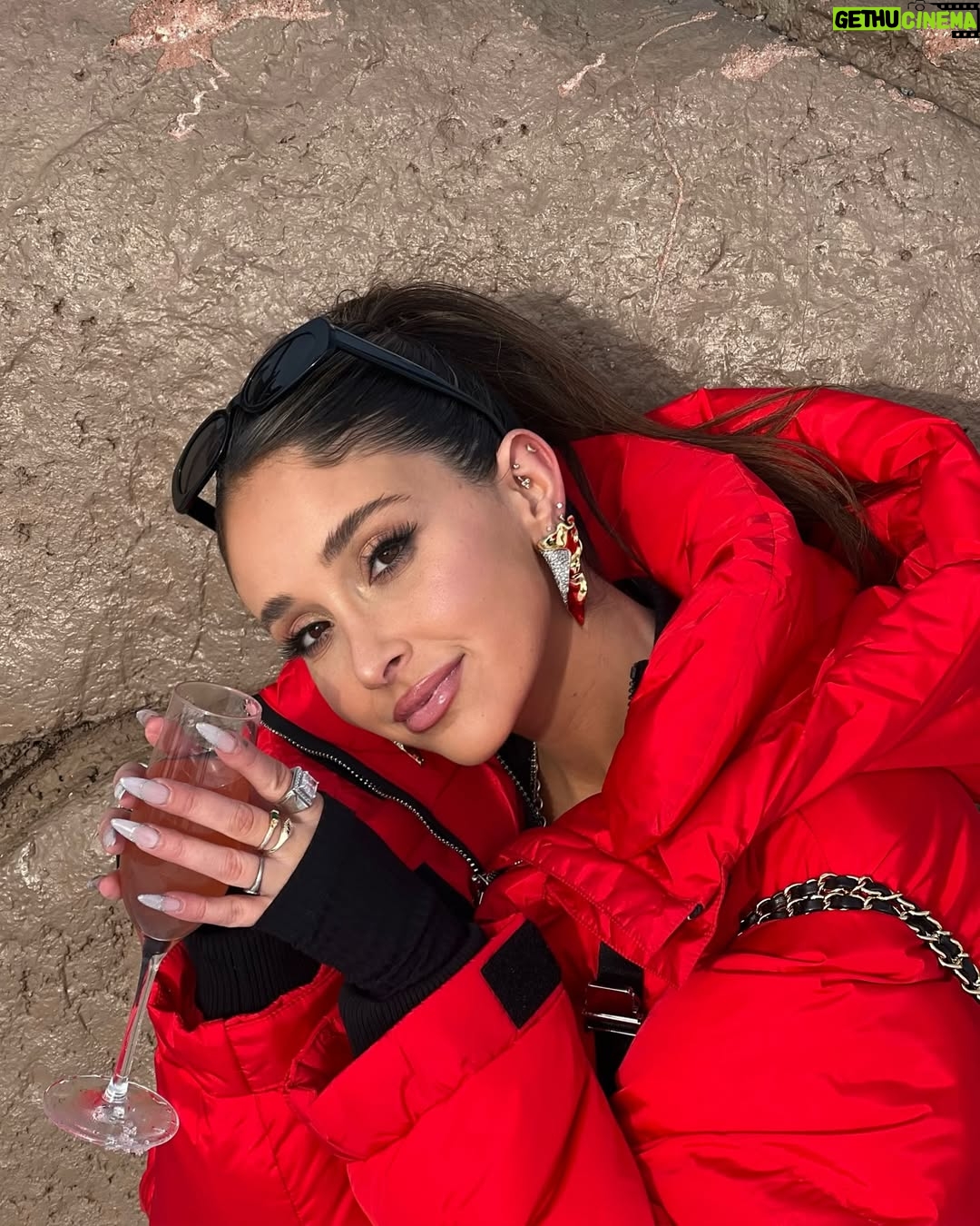 Jami Alix - 2.5K Likes - winter archives that make me feel all the giddy winter feels!!!! *and for the apres ski girls who literally only apres*