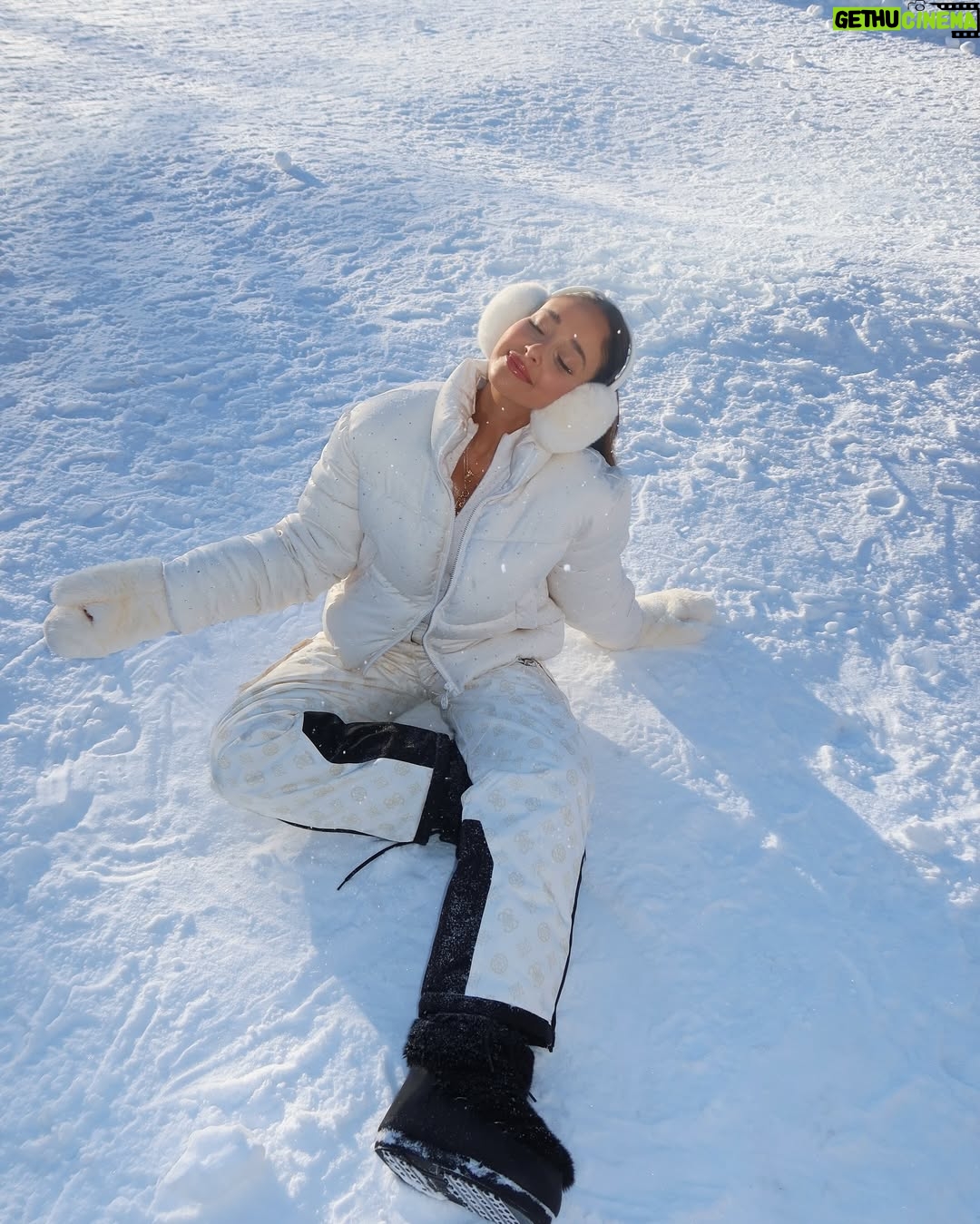 Jami Alix - 2.5K Likes - winter archives that make me feel all the giddy winter feels!!!! *and for the apres ski girls who literally only apres*