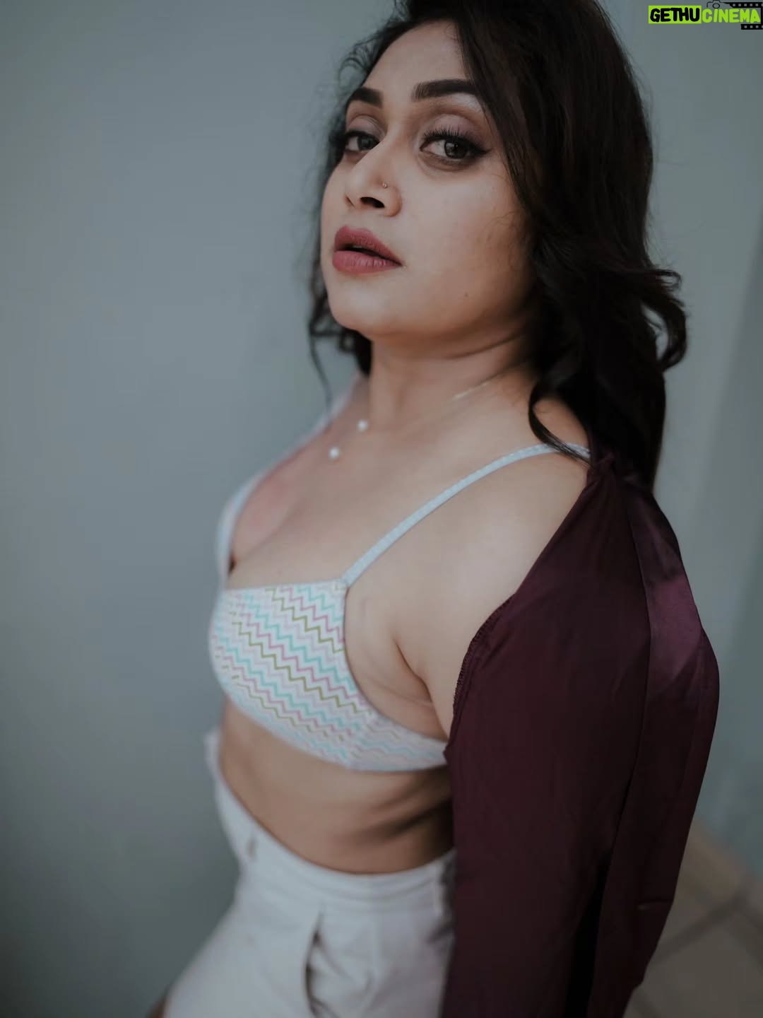 Janaki Sudheer - 4K Likes - "Feeling dangerous, looking desirable."

📸 @storiesbyragin 

#instagood #instalove #instadaily #instamood #reelsinstagram #reeitfeelit #reelsvi̇ral #enjoythelittlethings #explore #picooftheday #postoftheday #janakisudheer #modelsofinstagram #modelsofkerala #bigbossmalayalamseason4 #bigbossmalayalam #happiness #selflove