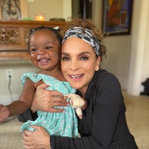 Jasmine Guy Instagram - My little angel @gsworldnow came to see me with her mommy @imnails to bless my hands.  When a baby laughs with you like this, it’s the universe smiling through them. Pure energy. Pure love.” Love these two ❤️❤️ #nails #baby #babylife #nailart #nailstyle