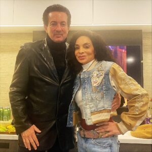 Jasmine Guy Instagram - Grateful for a manager who became family. Robbie, you’ve been in my life for decades, guiding, supporting, and believing in me long before the world saw my shine. Thank you for your loyalty, your wisdom, and your heart. Here’s to every chapter we’ve shared and everything still ahead!! #manager #jasmine #jasmineguy #friends #family