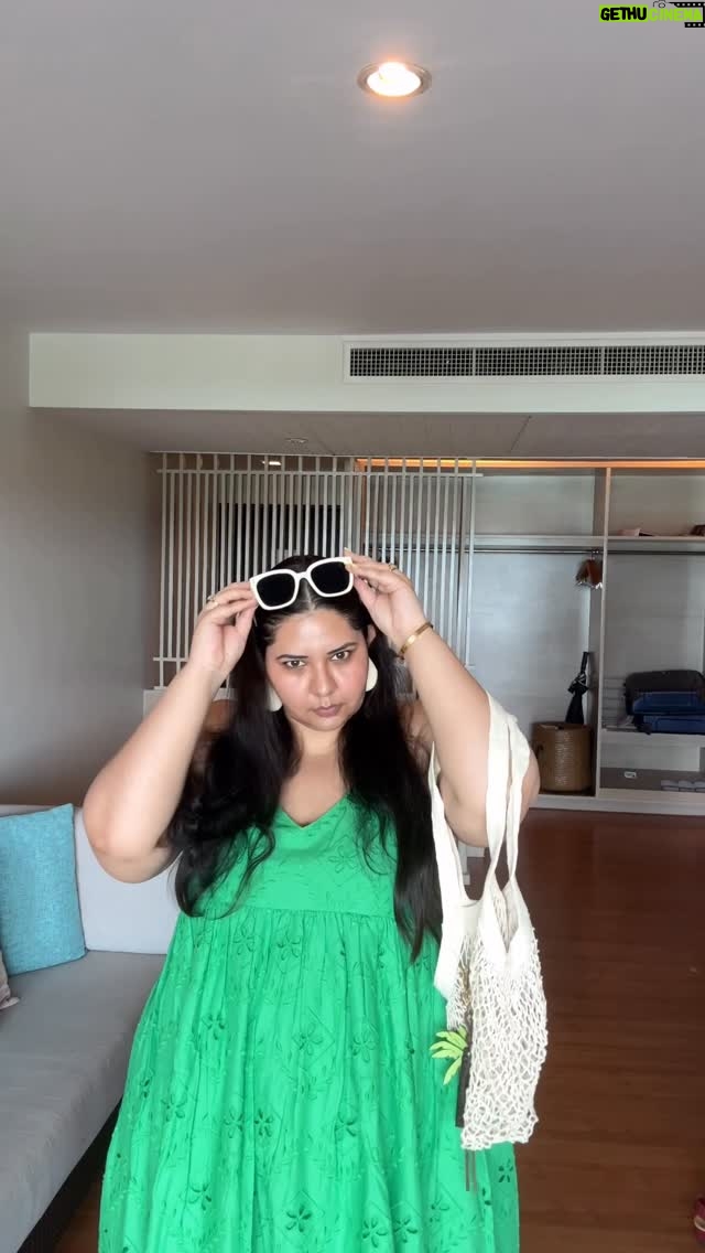 Jasmine Sidhu - 6.2K Likes - Effortless Summer Glam 🌴 💄 

(beach day makeup, glowy skin, summer makeup look, natural glam, dewy skin, radiant skin, everyday makeup, clean girl aesthetic, soft glam, effortless beauty, makeup routine, get ready with me, vacation makeup, minimal makeup, glowing base, charlotte tilbury flawless filter)