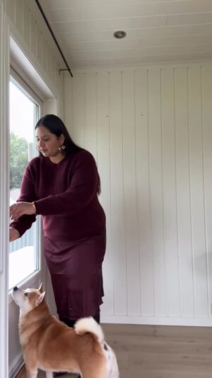 Jasmine Sidhu Instagram - Seconds before stepping out 💃 

Comment Link for product links 🔗 

(Makeup, Makeup Video, OOTD, Europe 2025)