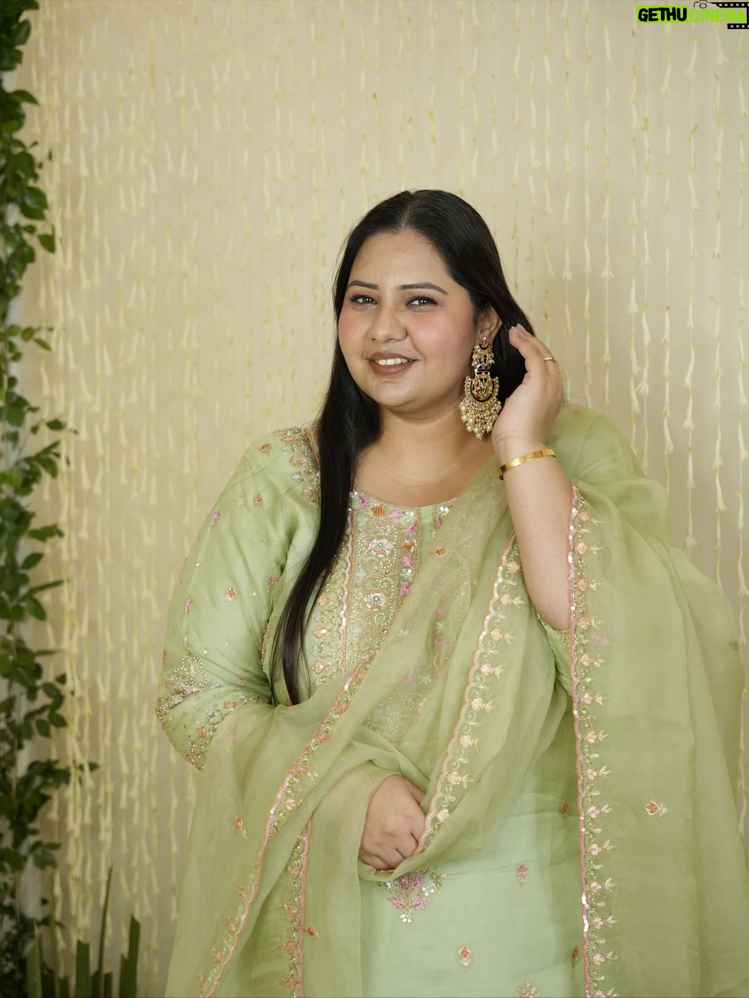 Jasmine Sidhu - 8.4K Likes - Diwali 2025 - Lights, love, and a whole lot of mitha 🪔 

(Diwali 2025, Happy Diwali, Diwali Outfit, happy family, Punjab)