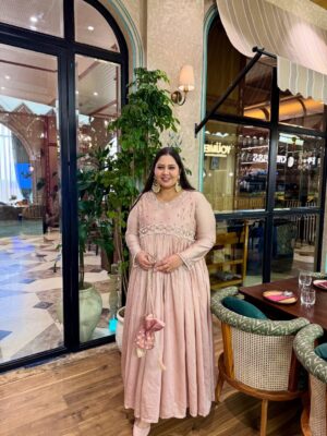 Jasmine Sidhu Instagram - Diwali 2025 - Lights, love, and a whole lot of mitha 🪔 

(Diwali 2025, Happy Diwali, Diwali Outfit, happy family, Punjab)