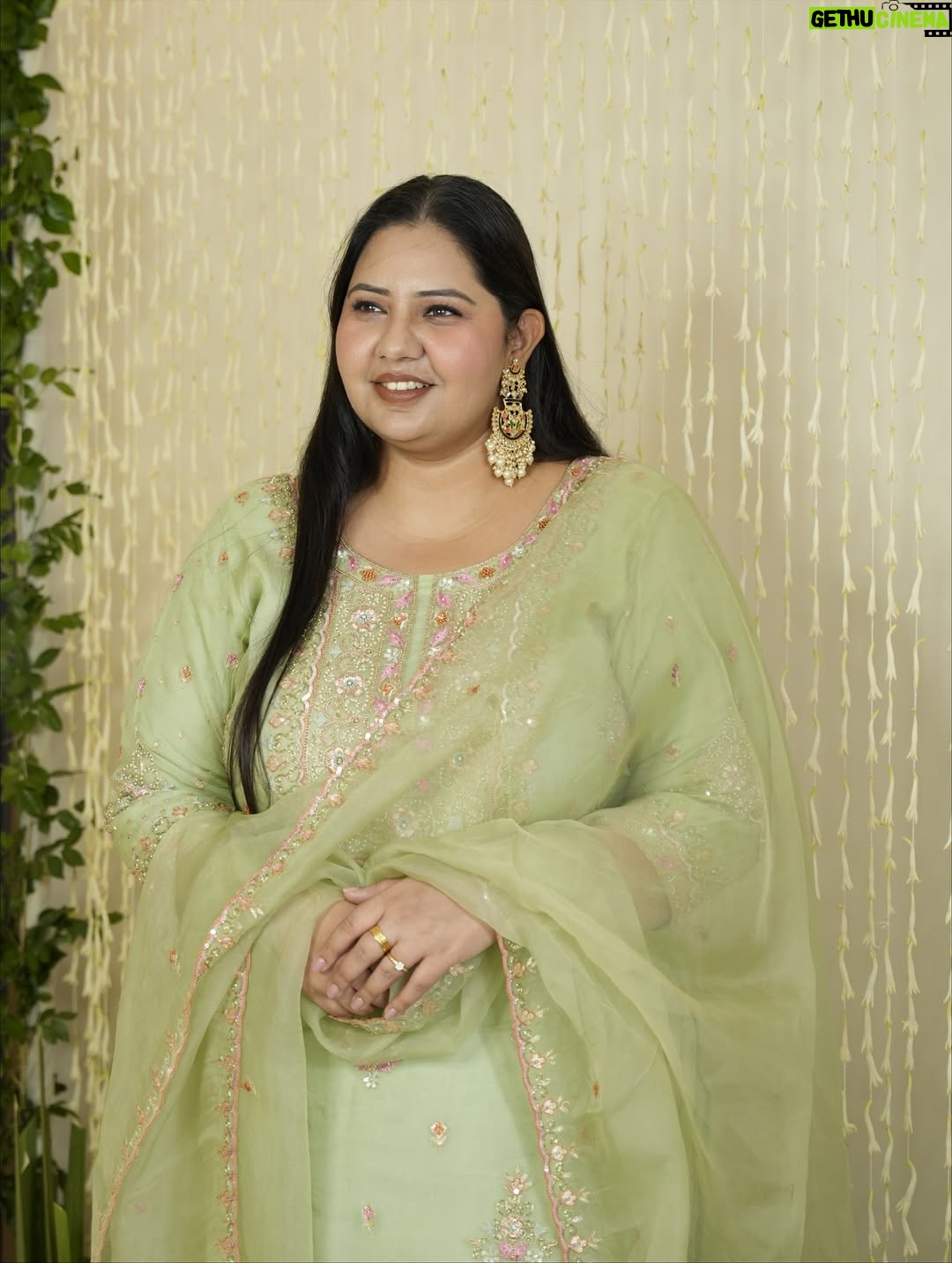 Jasmine Sidhu - 8.4K Likes - Diwali 2025 - Lights, love, and a whole lot of mitha 🪔 

(Diwali 2025, Happy Diwali, Diwali Outfit, happy family, Punjab)