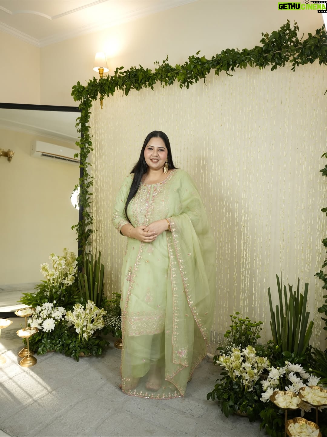 Jasmine Sidhu - 8.4K Likes - Diwali 2025 - Lights, love, and a whole lot of mitha 🪔 

(Diwali 2025, Happy Diwali, Diwali Outfit, happy family, Punjab)