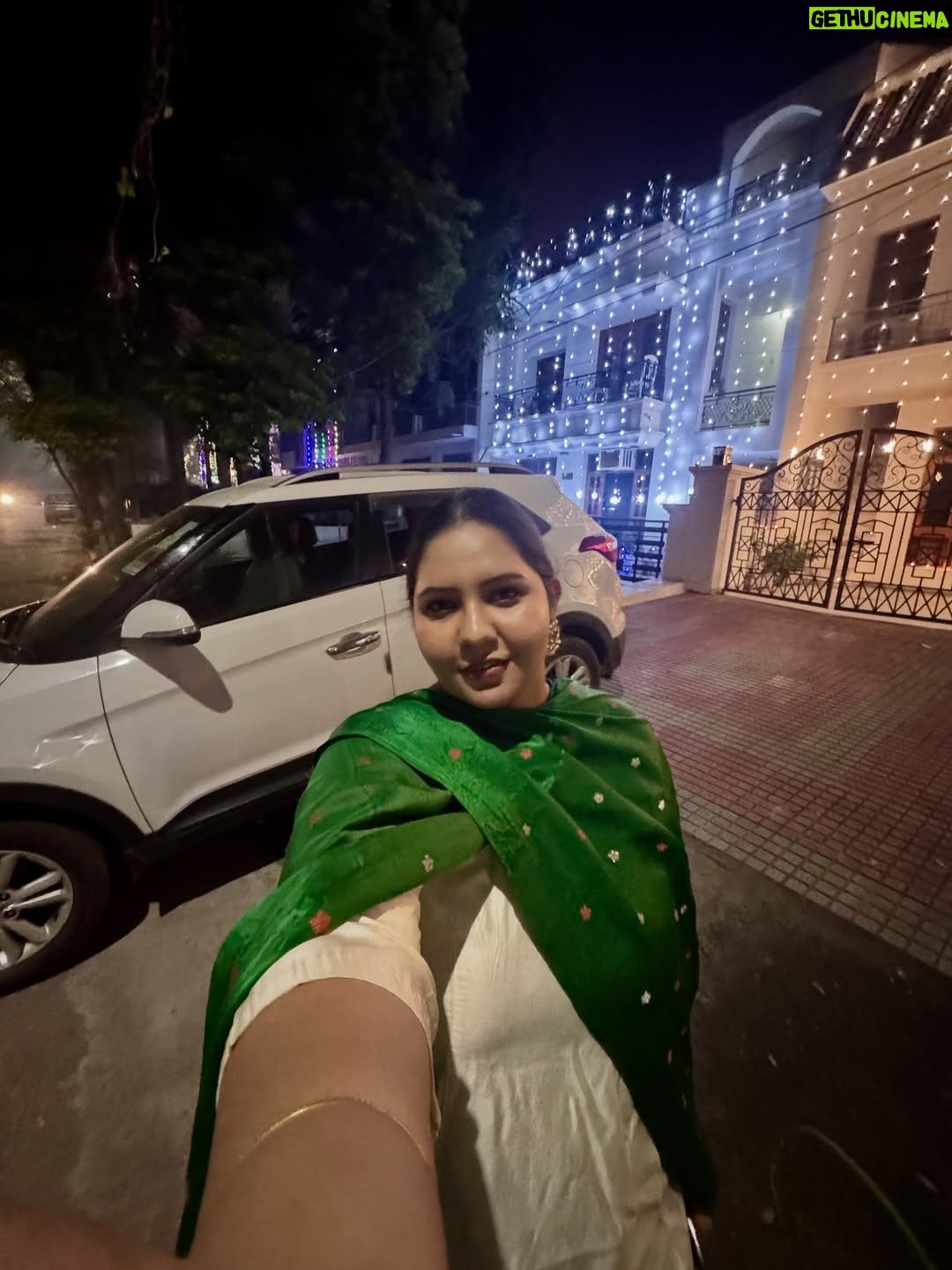 Jasmine Sidhu - 8.4K Likes - Diwali 2025 - Lights, love, and a whole lot of mitha 🪔 

(Diwali 2025, Happy Diwali, Diwali Outfit, happy family, Punjab)