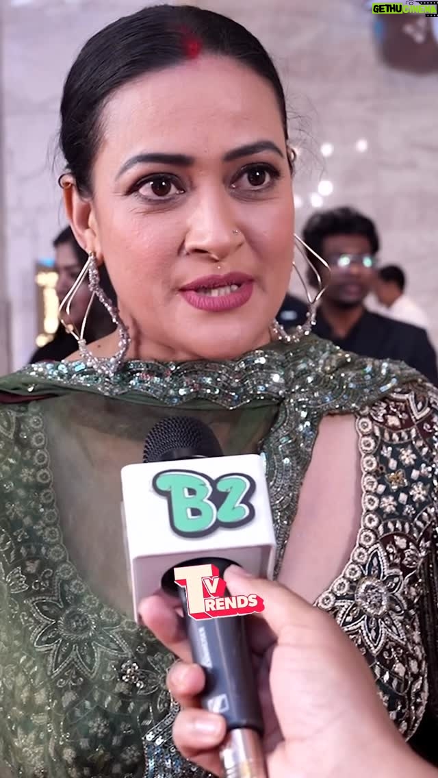 Jaswir Kaur - 5K Likes - Jaswir Kaur Says I have never watched Bigg Boss. Just the name ‘Bigg Boss’ scares me.😦 

#tv_trends #jaswirkaur