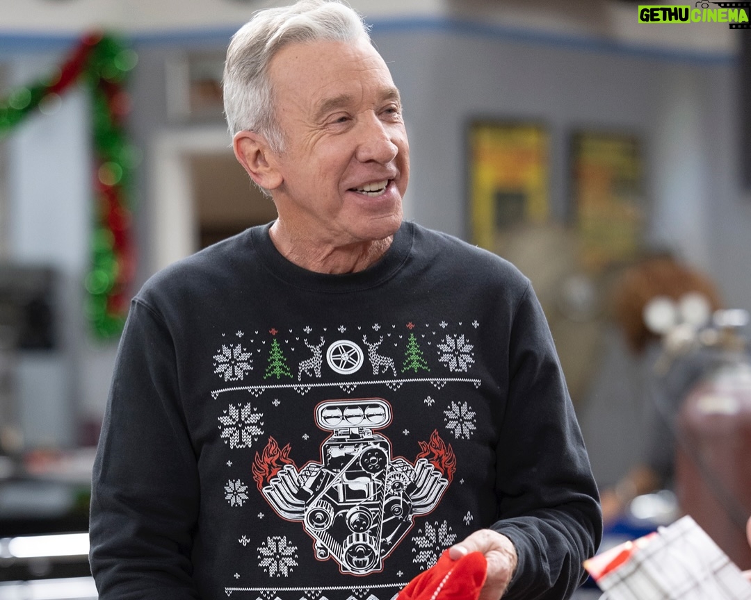 Jenna Elfman - 6.2K Likes - 🎄🎄New @shifting_gearsabc episode WEDNESDAY NIGHT!!! 8/7c on ABC, then Hulu. 🎅🏽 It will definitely get you into the holiday spirit! #shiftinggears #shiftinggearsabc