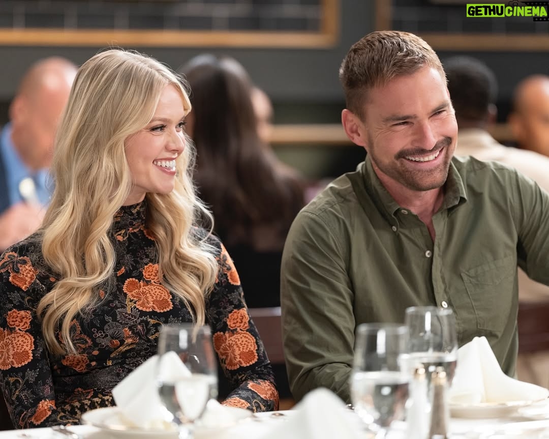 Jenna Elfman - 6.2K Likes - 🎄🎄New @shifting_gearsabc episode WEDNESDAY NIGHT!!! 8/7c on ABC, then Hulu. 🎅🏽 It will definitely get you into the holiday spirit! #shiftinggears #shiftinggearsabc