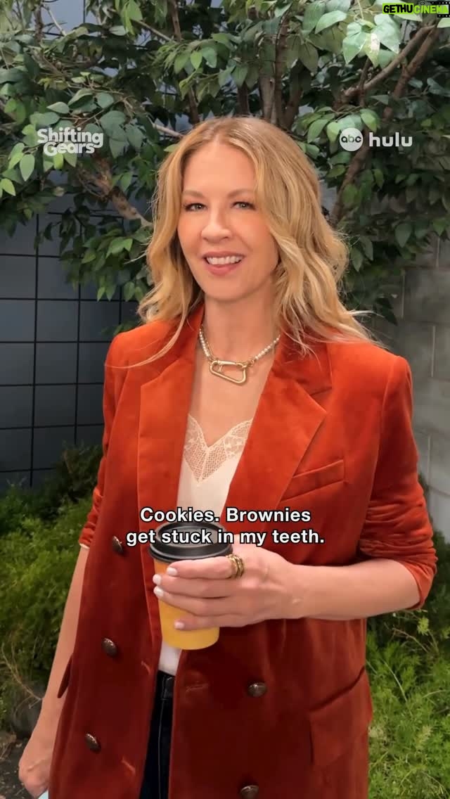 Jenna Elfman - 6.3K Likes - Cookie 🍪 or brownies? 😬  @shifting_gearsabc #ShiftingGearsABC
