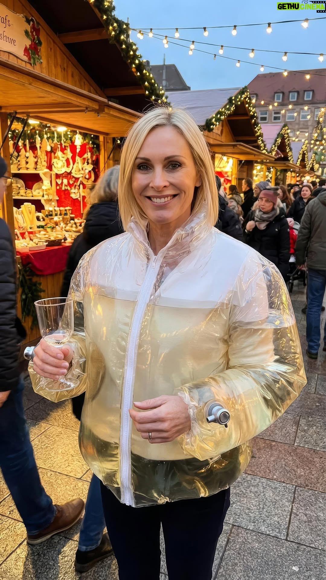 Jenni Falconer - 62.1K Likes - The wine’s on me….. who wants a glass?! 😜🤩❤️
Cheers! 🥂 

#winejacket