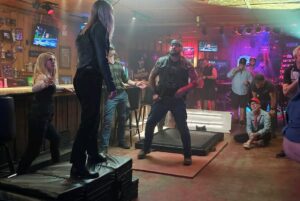 Jennifer Holland Instagram - In honor of episode 8 dropping imminently… a @peacemaker bts photo dumb 🫶🏻✌🏼such a bittersweet evening. Thanks for hanging out with us this season, everyone! Don’t miss the last episode tonight on @hbomax