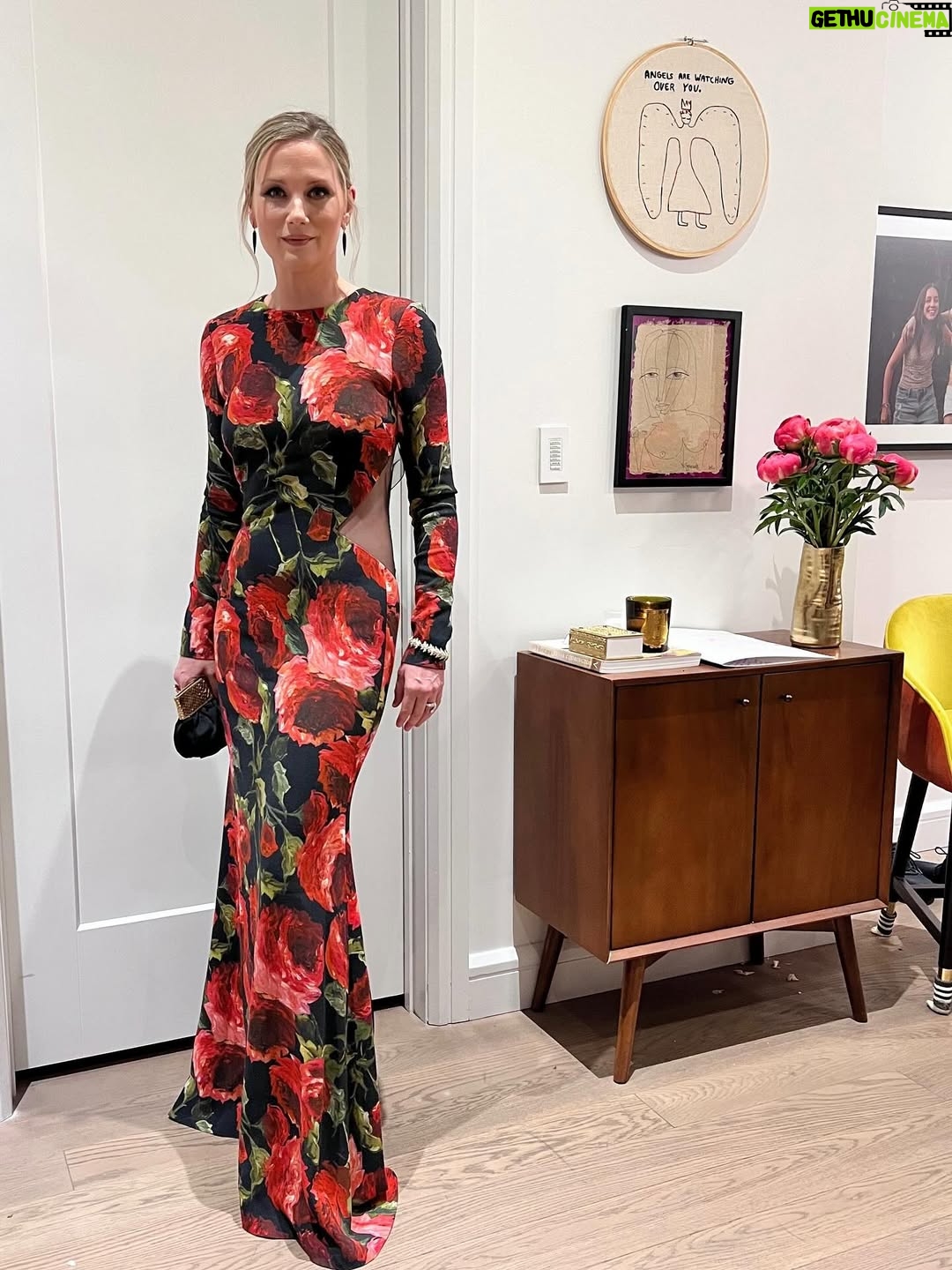 Jennifer Nettles - 8.4K Likes - About last night: Such a joy to celebrate @thetonyawards ! So many amazing performances and so many amazing wins! Big congrats to all the nominees, winners and performers. So proud for My Love and the whole gang at @maybehappyending for winning 6 awards including Best Musical!! Go see it!! It will warm your heart!! Go see any and all of them!!! Come enjoy the magic of live theatre. If not on Broadway, then in your own hometown. In a digital world that constantly has us questioning what is real and pitting us against each other, live performance is an experience of soul truth. Right in front of you. Making you feel things. Inspiring questions and changes and hope and laughter and catharsis. 
Big brava as well to a couple of my dears: @sarabareilles and @cynthiaerivo .  Stunning and shining as always. 

About the Glam:
Y’all know I love vintage. I found this vintage @naeemkhannyc at @acurrentaffair last weekend (@whatgoesaroundnyc !). So, this is one from my closet:-)
Jewels: thanks @jamiehuggins81 for the 💎 connections:
Earrings :- @Annasheffield
Gold ring :- @alexmonrosejewllery
Diamond ring :- @nashiroarnostudio
Diamond Bracelet :- @nickhorey (love his stuff!)

Hair: the glorious @frankiefoye 
Makeup: Precious @meaganadelemakeup