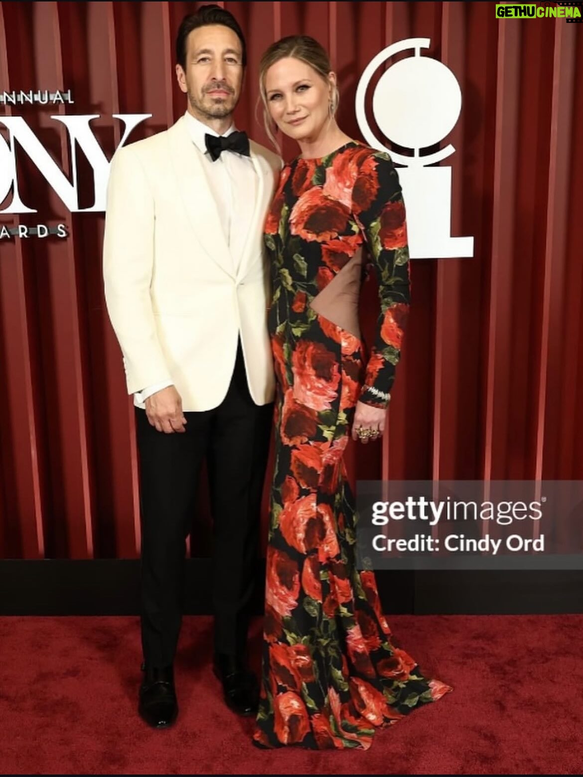 Jennifer Nettles - 8.4K Likes - About last night: Such a joy to celebrate @thetonyawards ! So many amazing performances and so many amazing wins! Big congrats to all the nominees, winners and performers. So proud for My Love and the whole gang at @maybehappyending for winning 6 awards including Best Musical!! Go see it!! It will warm your heart!! Go see any and all of them!!! Come enjoy the magic of live theatre. If not on Broadway, then in your own hometown. In a digital world that constantly has us questioning what is real and pitting us against each other, live performance is an experience of soul truth. Right in front of you. Making you feel things. Inspiring questions and changes and hope and laughter and catharsis. 
Big brava as well to a couple of my dears: @sarabareilles and @cynthiaerivo .  Stunning and shining as always. 

About the Glam:
Y’all know I love vintage. I found this vintage @naeemkhannyc at @acurrentaffair last weekend (@whatgoesaroundnyc !). So, this is one from my closet:-)
Jewels: thanks @jamiehuggins81 for the 💎 connections:
Earrings :- @Annasheffield
Gold ring :- @alexmonrosejewllery
Diamond ring :- @nashiroarnostudio
Diamond Bracelet :- @nickhorey (love his stuff!)

Hair: the glorious @frankiefoye 
Makeup: Precious @meaganadelemakeup