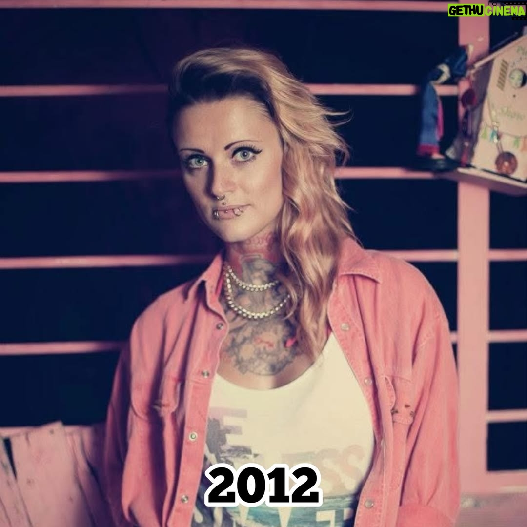Jennifer Weist - 22.2K Likes - 2005-2014