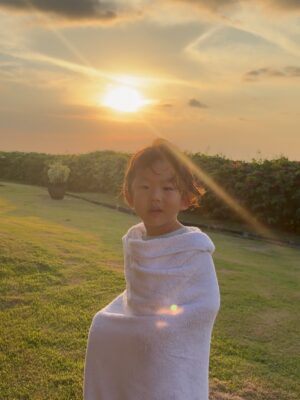 Jeon Hye-bin Instagram - 마지막 불꽃놀이까지🥹✨
진짜 꽉꽉채웠다
즐겁게 잘 놀다 가요👋👋👋
#아야나 #윤진님감사해요 #또올게요 #발리야안녕