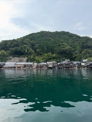 Jeong Yu-mi Instagram - 이네마을 다이어리.🫧
