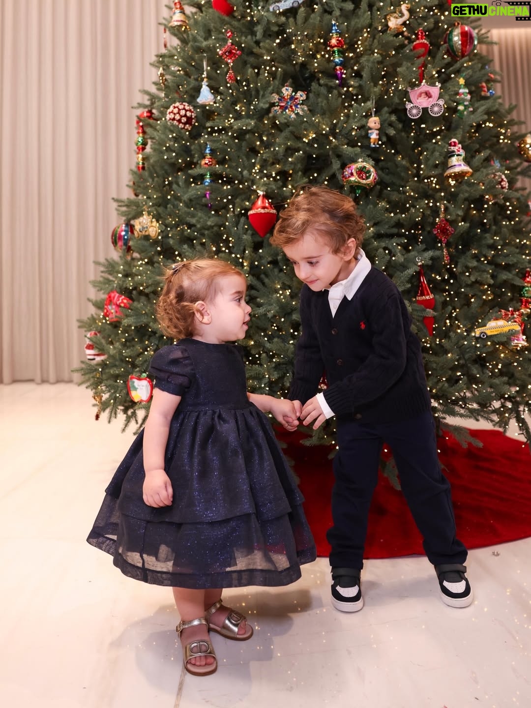Jessica Azar - 17.2K Likes - Merry Christmas from me and my little munchkins ✨🎄 

Watch us tonight on MTV Lebanon, 8:30 PM for a very special Christmas episode 🎅🏼 

Dressed by : @clo_beirut 
Hair by: @georgeselmendelek @simonelmendelek 
Makeup by: @nabilmakhoul 
📸: @celinn____