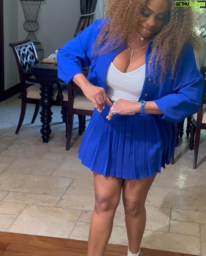 Jessica Betts - 79.1K Likes - Super Bowl LIX Halftime Show‼️
 @kendricklamar @serenawilliams  Big Fans! Y’all know The Betts love Halloween‼️🎃 #GeminiTwin #ComptonsFinest 
@bryonjovar (Halloween Kang) 💙
@dashonebydash 
@allinadayswerk Mua 💋
@tyrenredd 📷💥