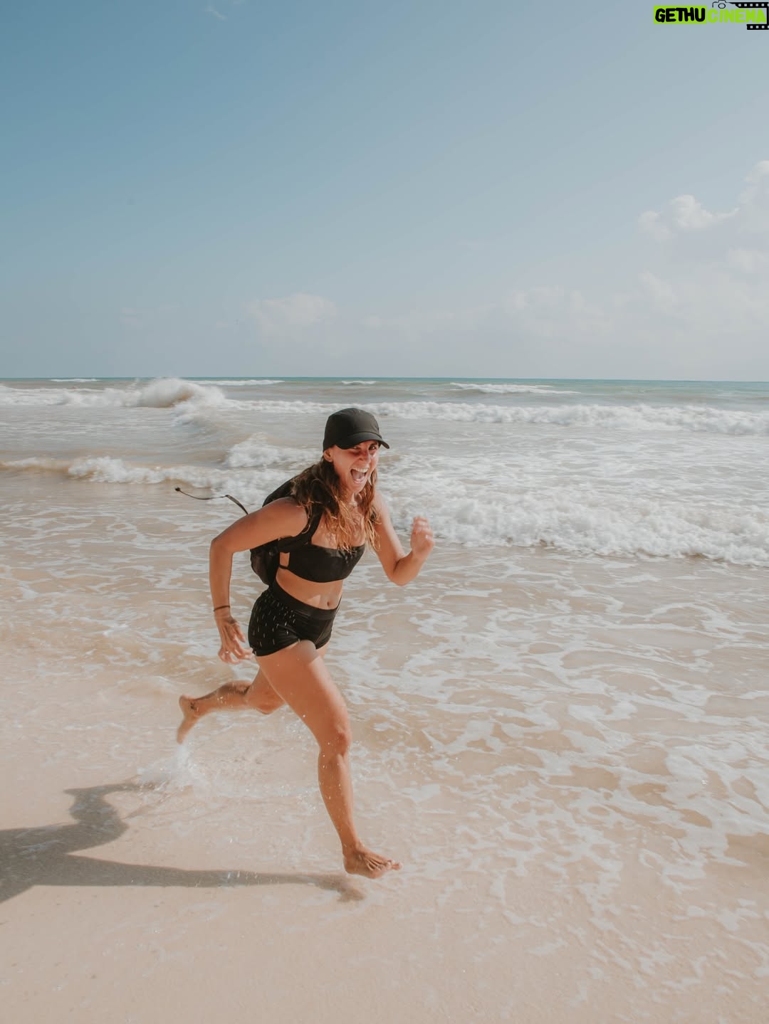 Jessica Eye - 282 Likes - Remembering the beautiful beach run at @sanatulumhotel 🪬 #familymember #runtulum #runclub 

📸 @anaurorahdz